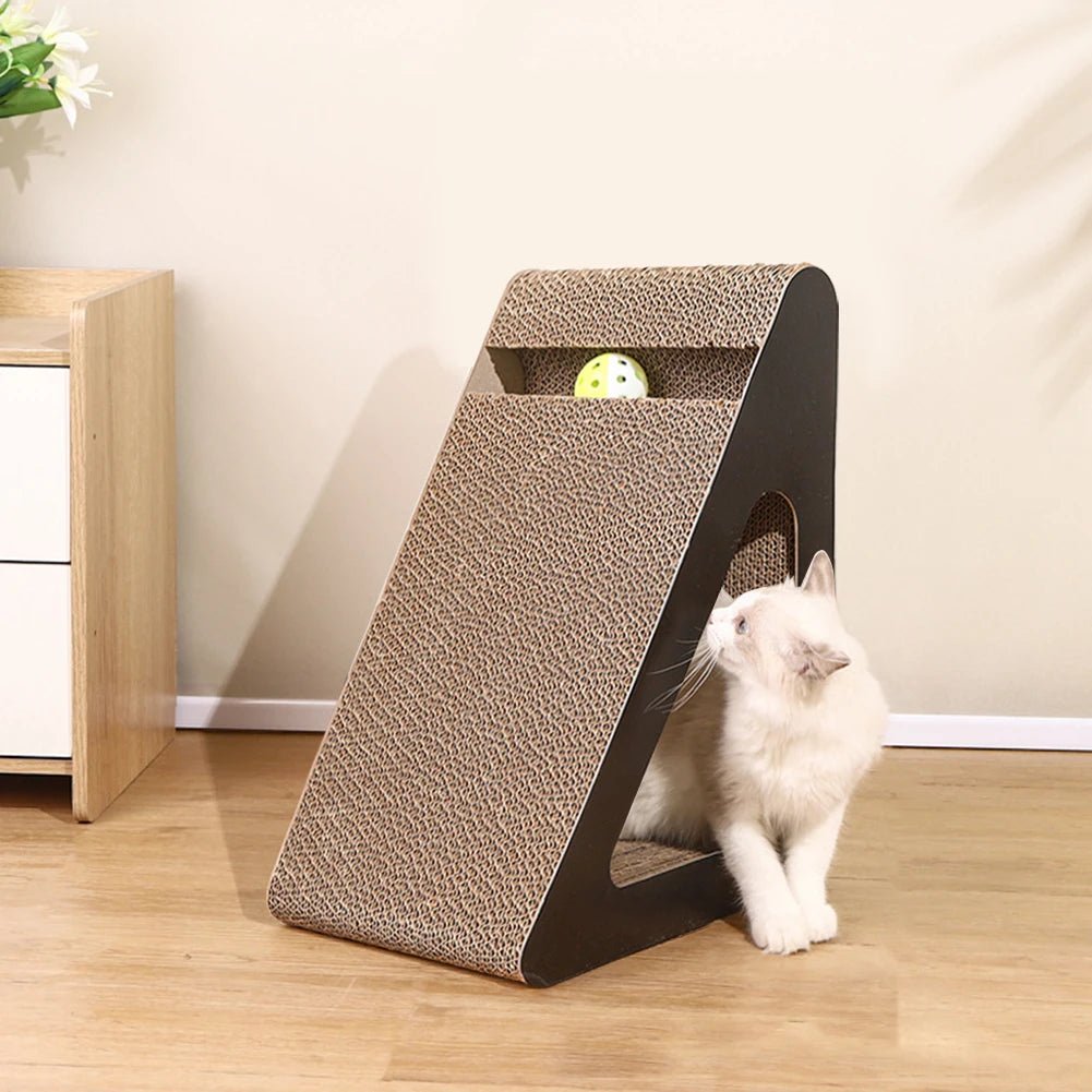 Rascador para gatos 2 en 1 con forma de triángulo y bolas giratorias para el estrés. - PawPetty